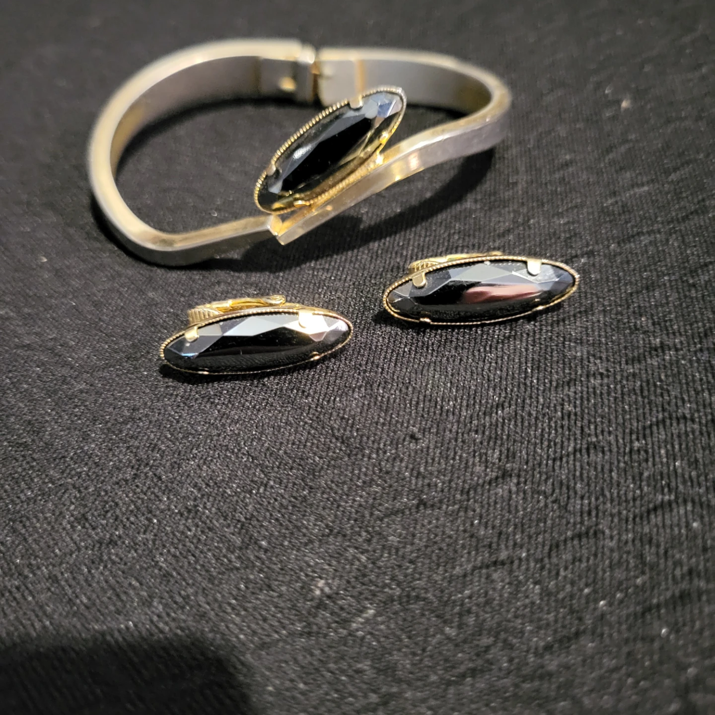 Vintage Black Stone Bracelet and Clip-on Earring Set