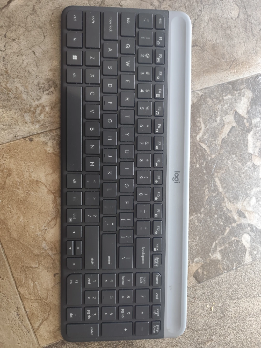 Logitech MK470 Slim Wireless Keyboard and Mouse Combo - Graphite - photo 3