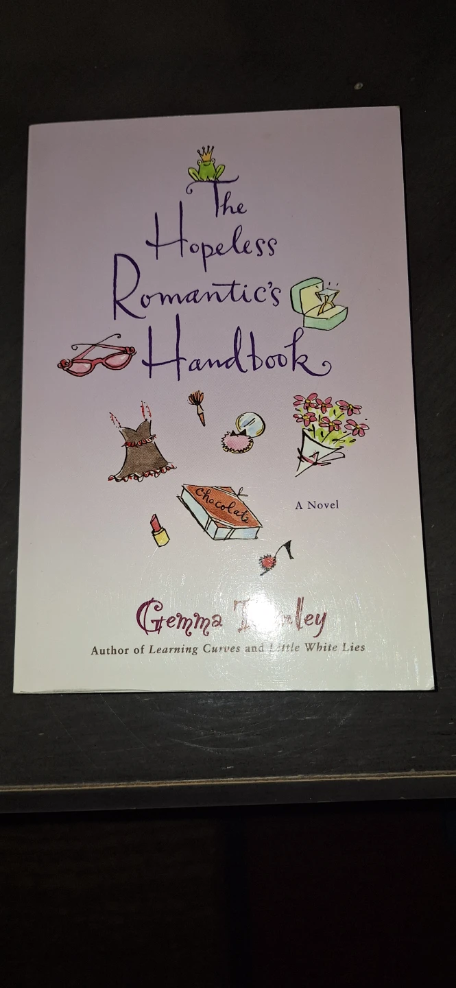 The Hopeless Romantic's Handbook by Gemma Townley🏈