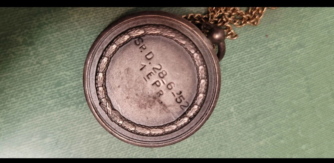 Vintage sports medal necklace - photo 2
