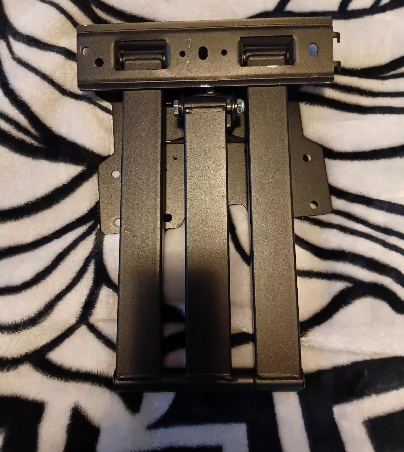 Full-motion TV Wall Mount Bracket - photo 3