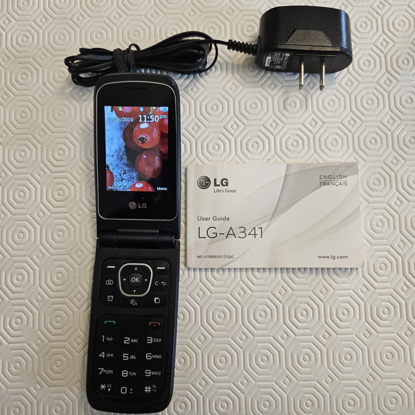 LG A341  FLIP  CELLPHONE.