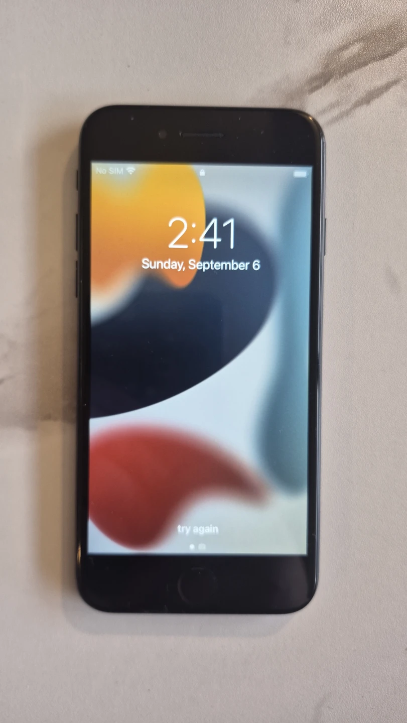 iPhone 7 128GB Jet Black Unlocked - 100% Battery