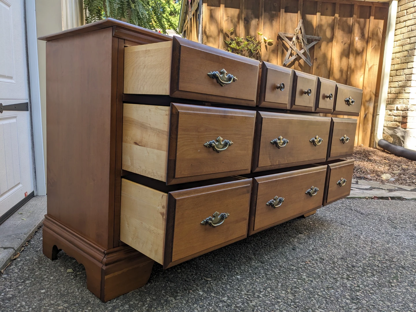 Vilas 9 Drawer in Solid Maple w/ Mirror - photo 4