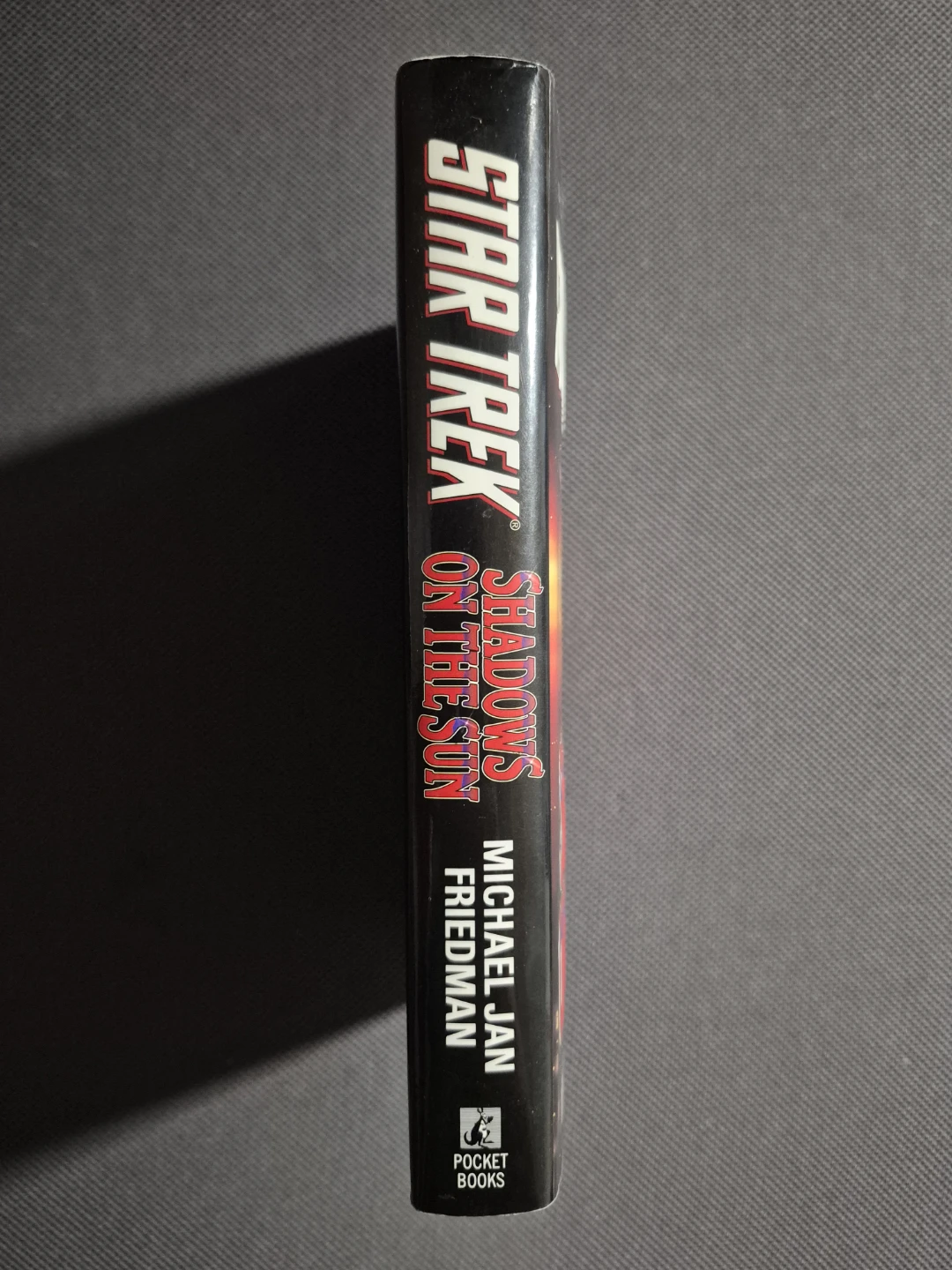 Star Trek: Shadows on the Sun (1st Edition - HC) - photo 3