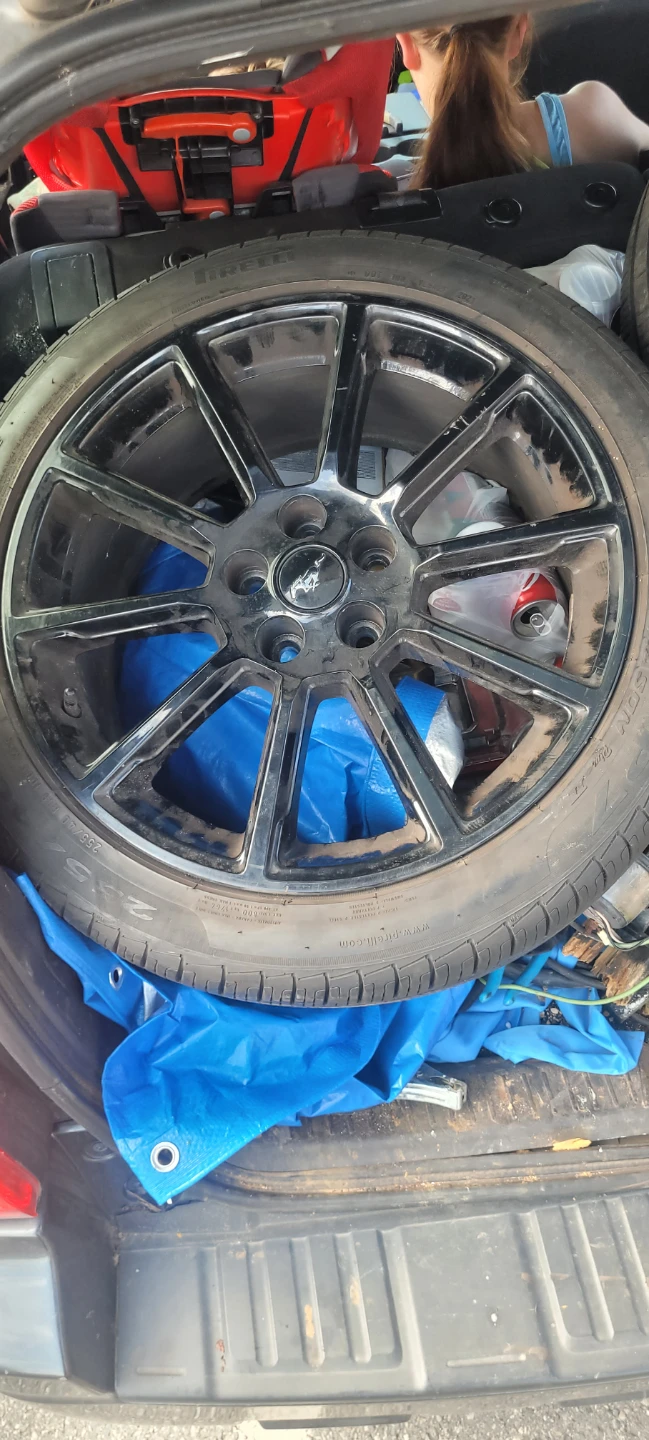 4 x Ford Mustang Rim and Pirelli Tire