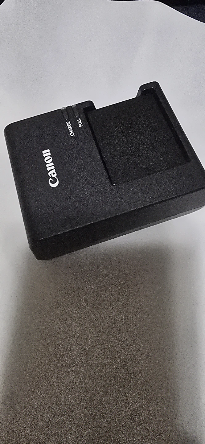 Canon EOS 2000D DSLR Camera with 18-55mm Lens Kit - photo 3