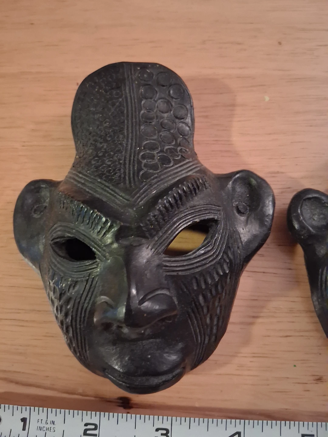 Set of 3 small decorative carved masks - photo 3