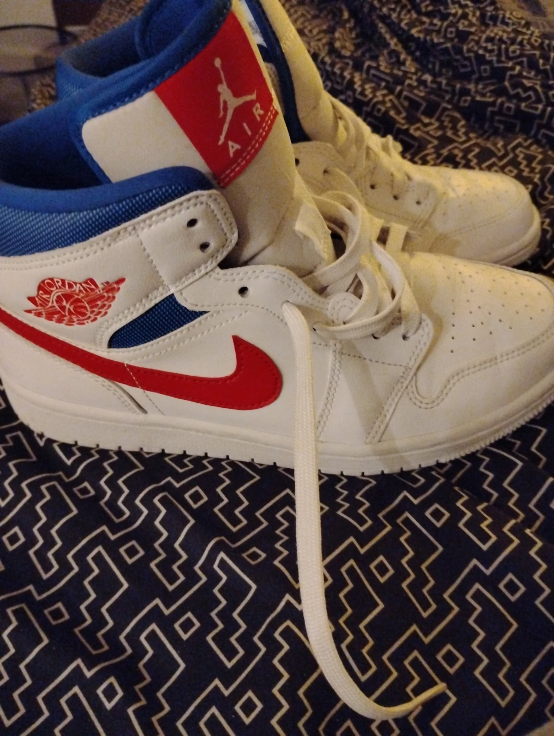 Air Jordan 1 Mid White Blue Red Sneakers US 8.5 - photo 4