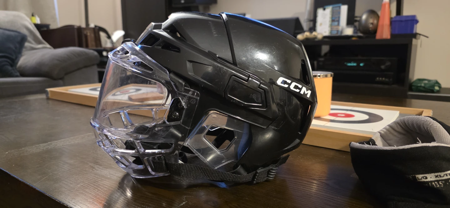 CCM Tacks Helmet with  CCM FV1 "Fishbowl" - photo 3