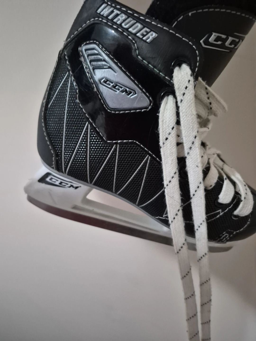 CCM Intruder Hockey Skates Size 13J  (kids) - photo 3