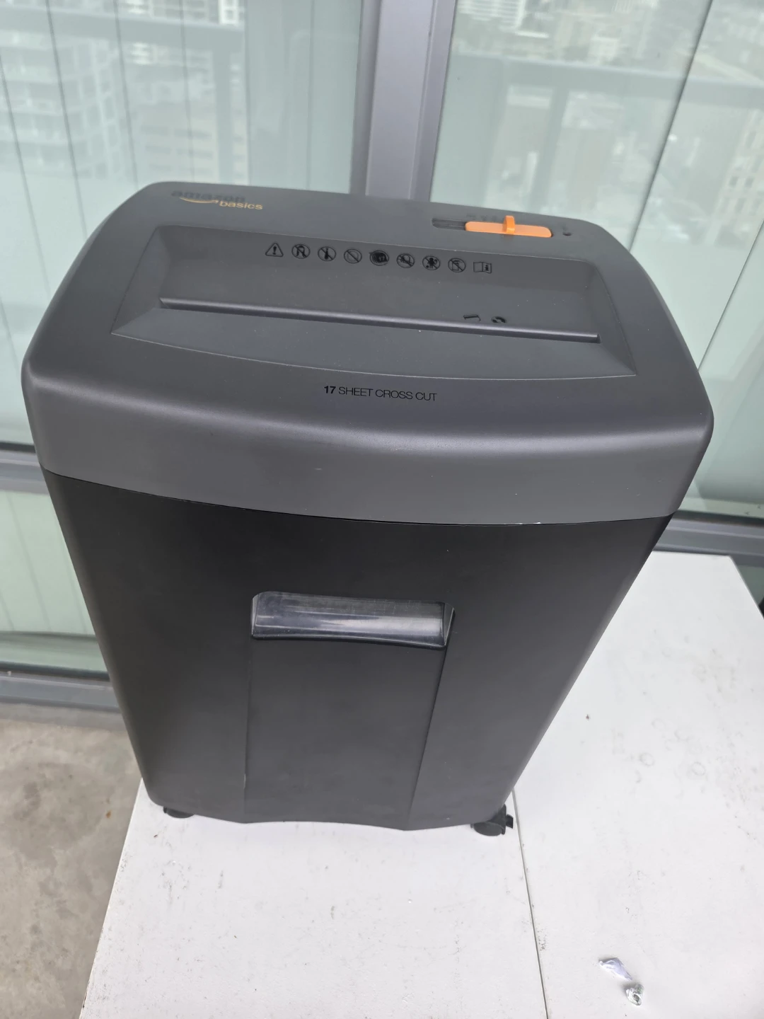 Amazon Basics 17-Sheet Cross-Cut Paper Shredder - photo 2