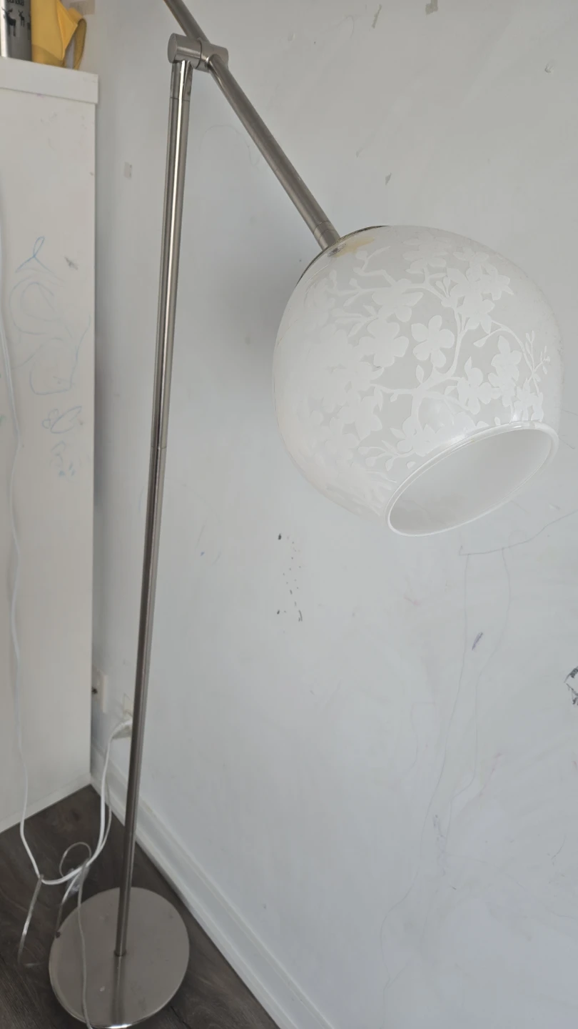 Floral pattern floor lamp