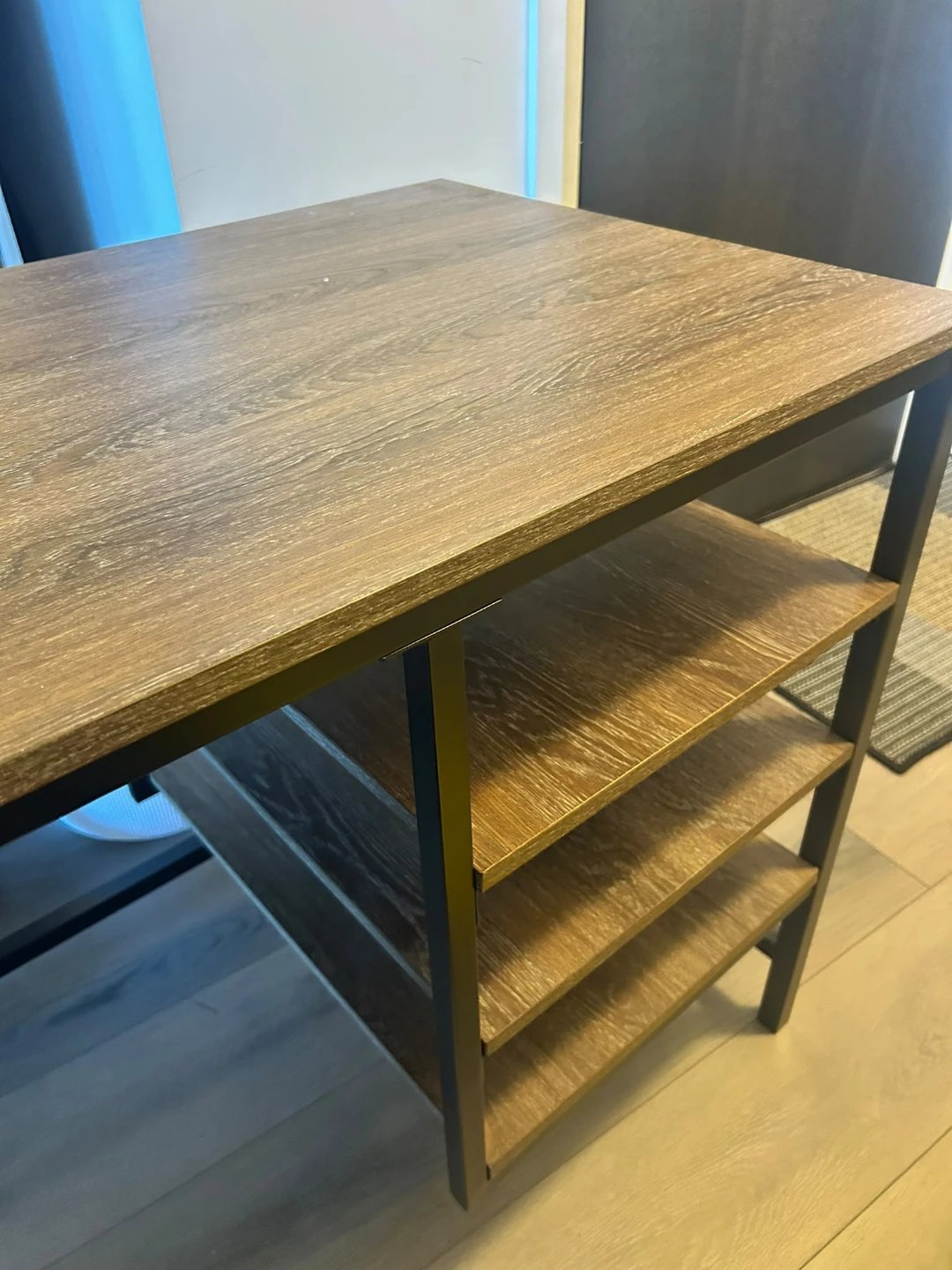 Computer desk