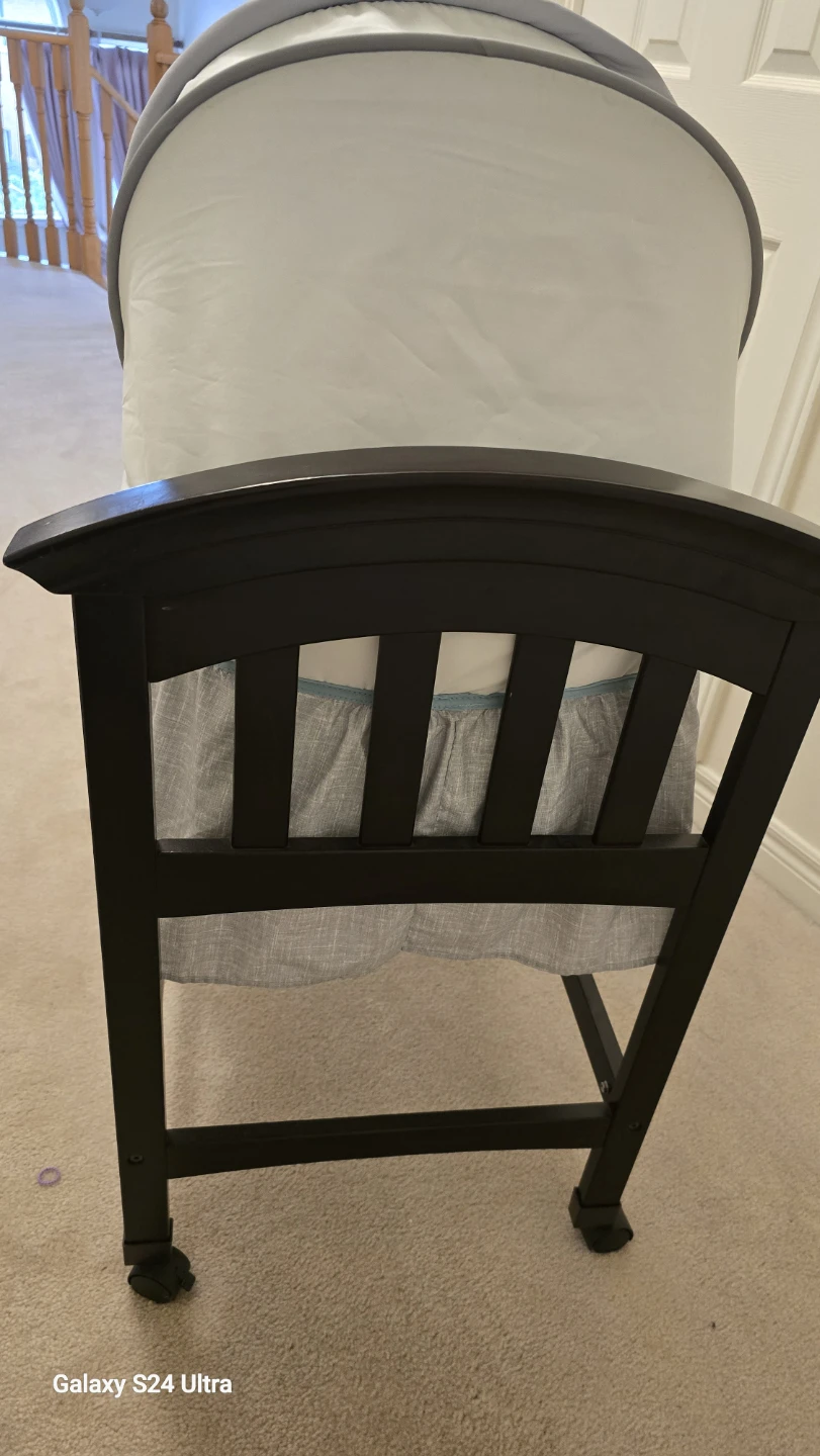 Brand Name Bassinet - photo 4