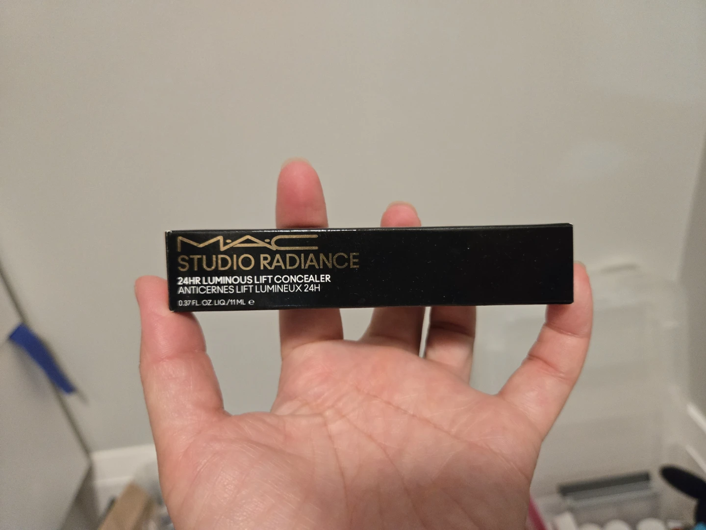 MAC Studio Radiance 24HR Luminous Lift Concealer NC 37 🏈