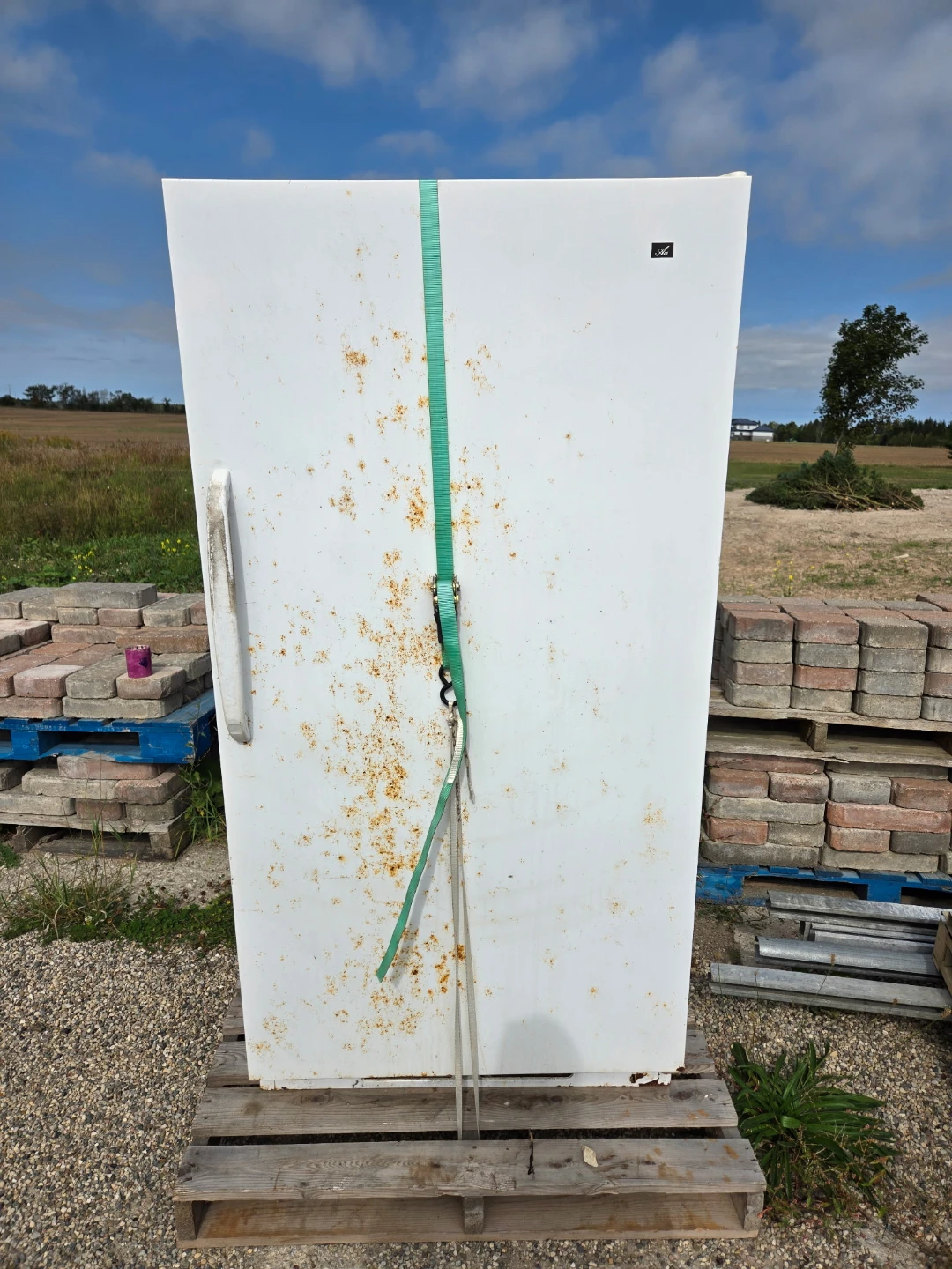 Deep freezer  stand up - photo 2