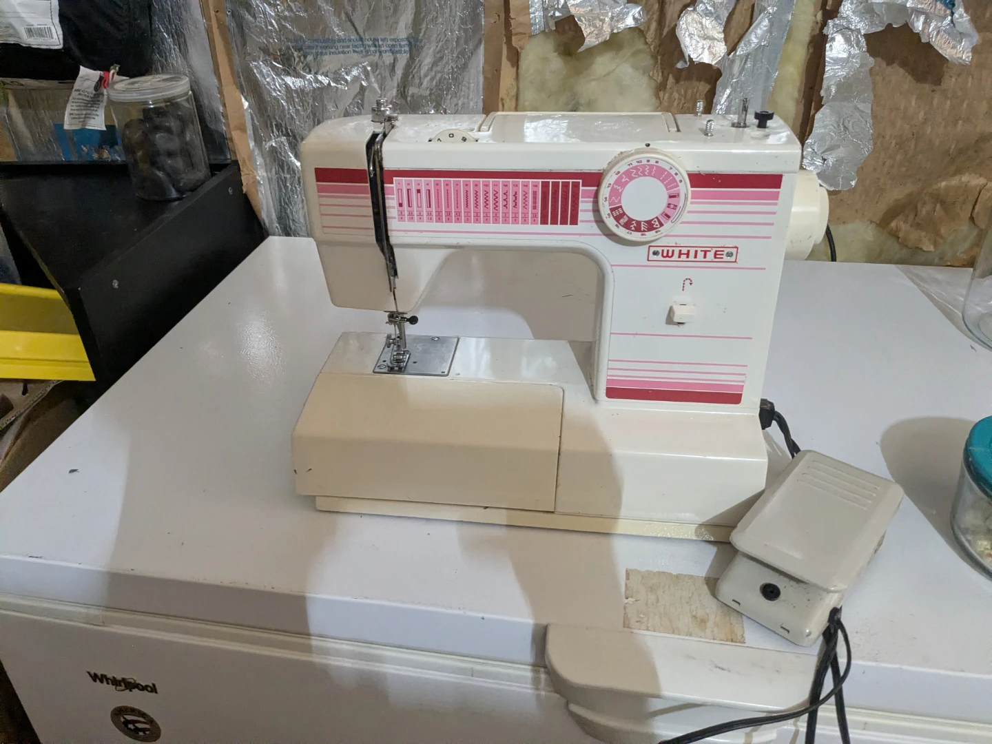 White sewing machine - photo 2