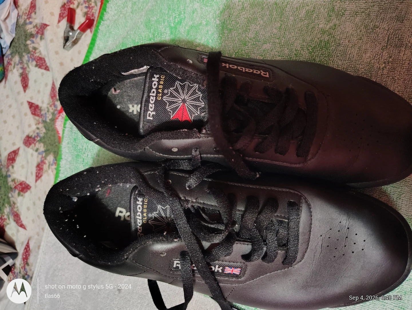 Reebok Classic Black Sneakers Size 8 Wide