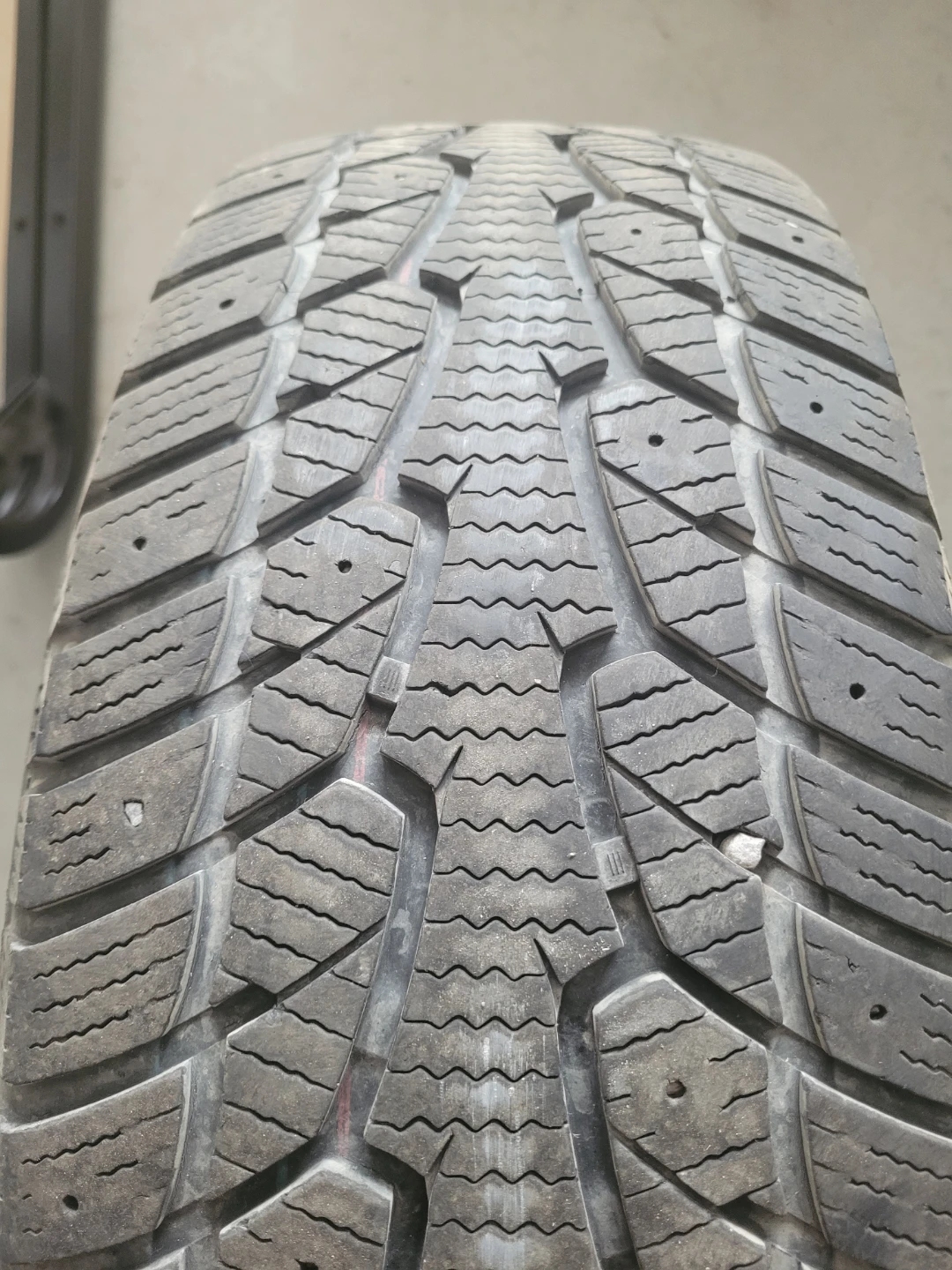 1 Winter Tire 225 60 16 - photo 2