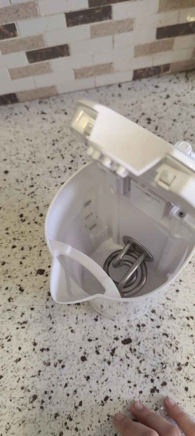 Salton Water electric Kettle (used)