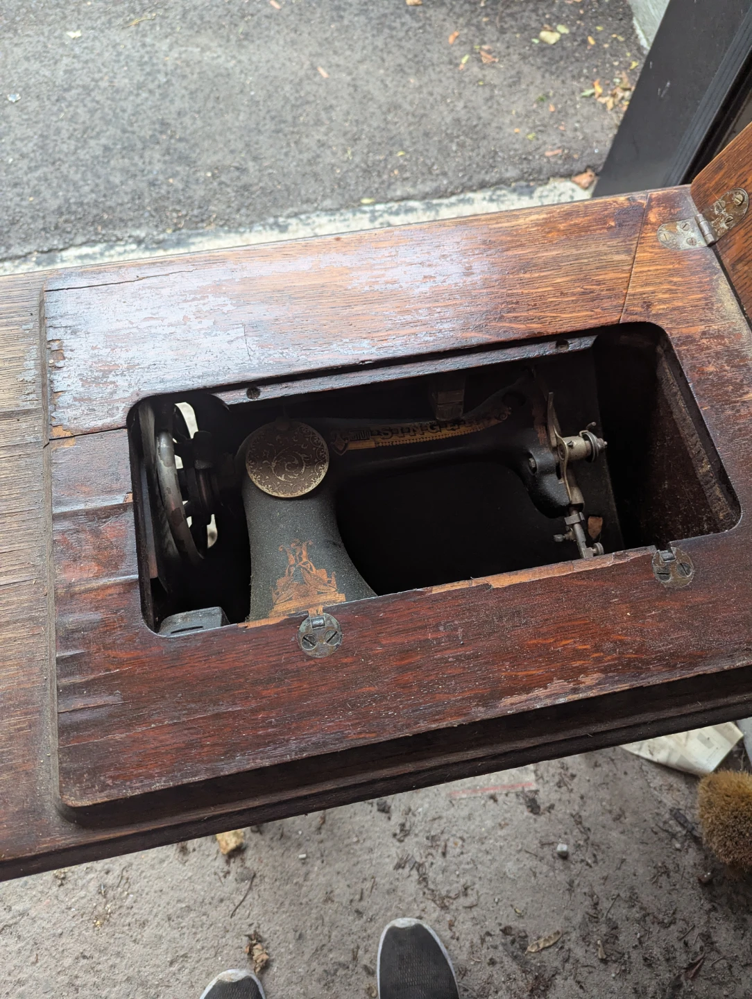 Vintage Singer treadle sewing machine - photo 5