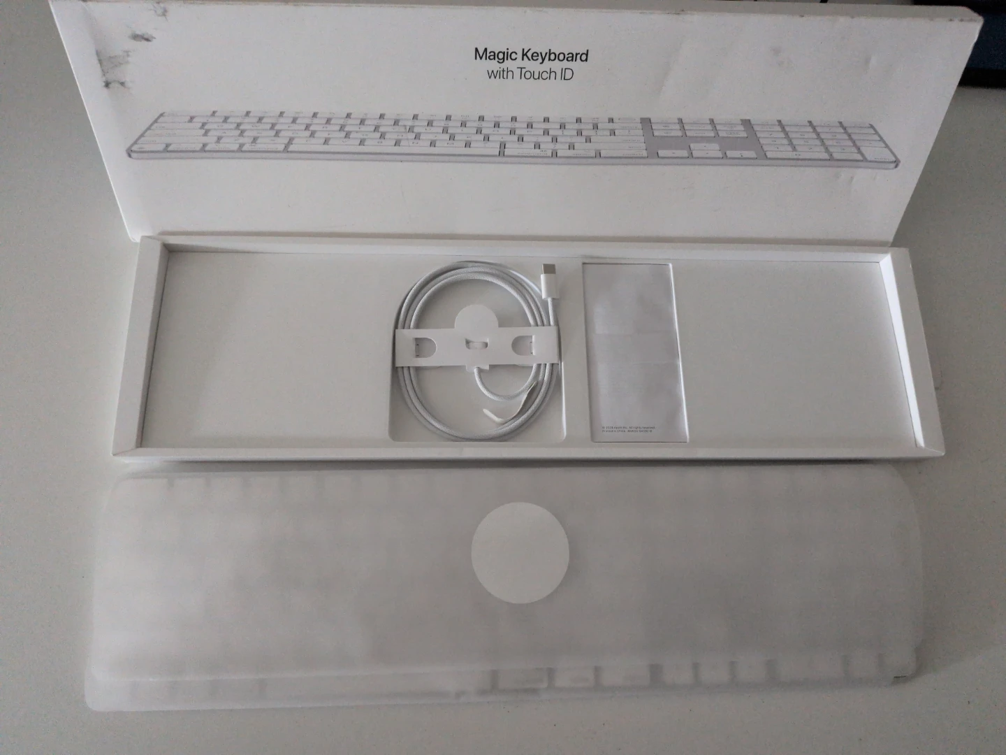 Apple Magic Keyboard with Touch ID and Numeric Keypad (Aug 2025) - photo 2