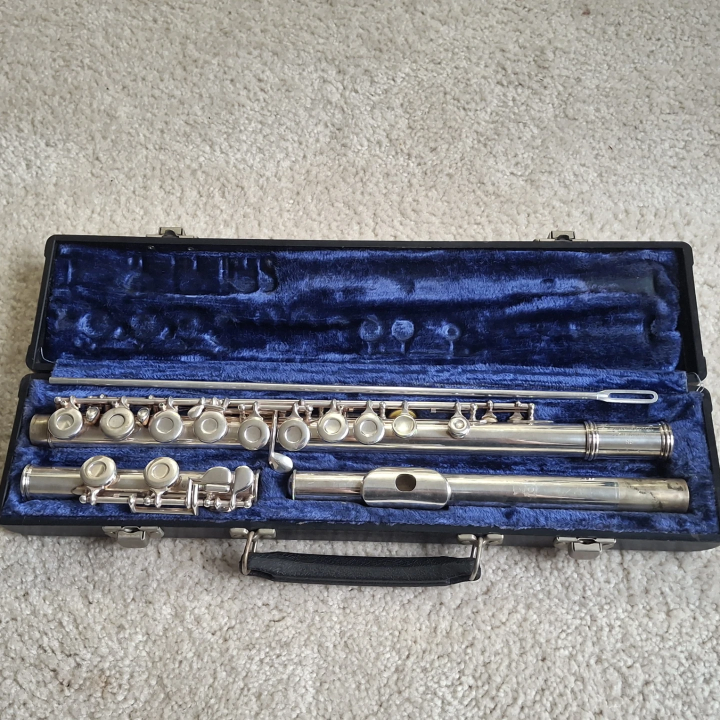 Gemeinhardt Flute with Case 🪈💙🎶 - photo 2