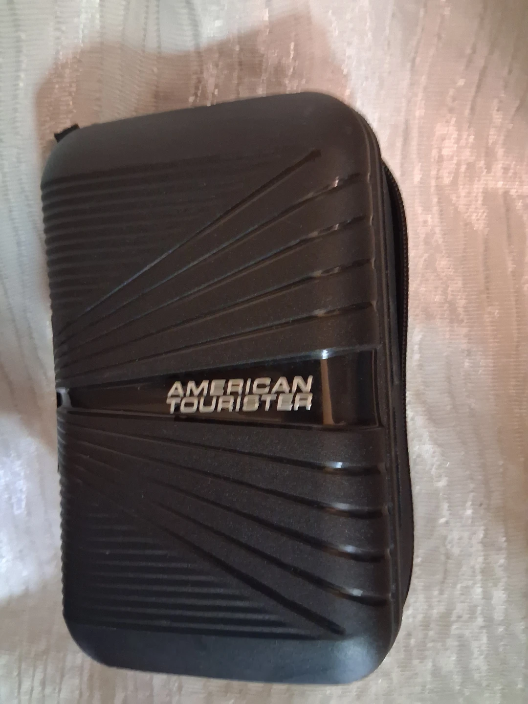American Tourister Black Hard Shell Travel Case