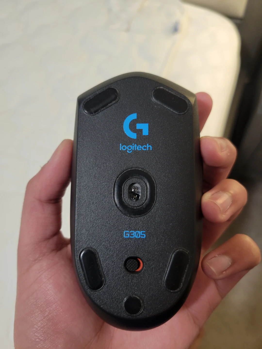 Logitech G305 Lightspeed Wireless Gaming Mouse - photo 2