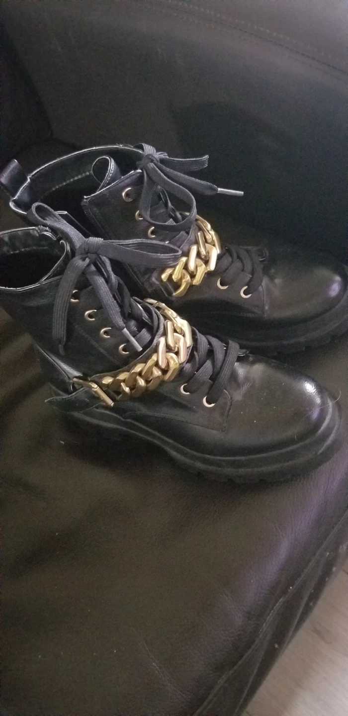 Boots size 71/2  never worn