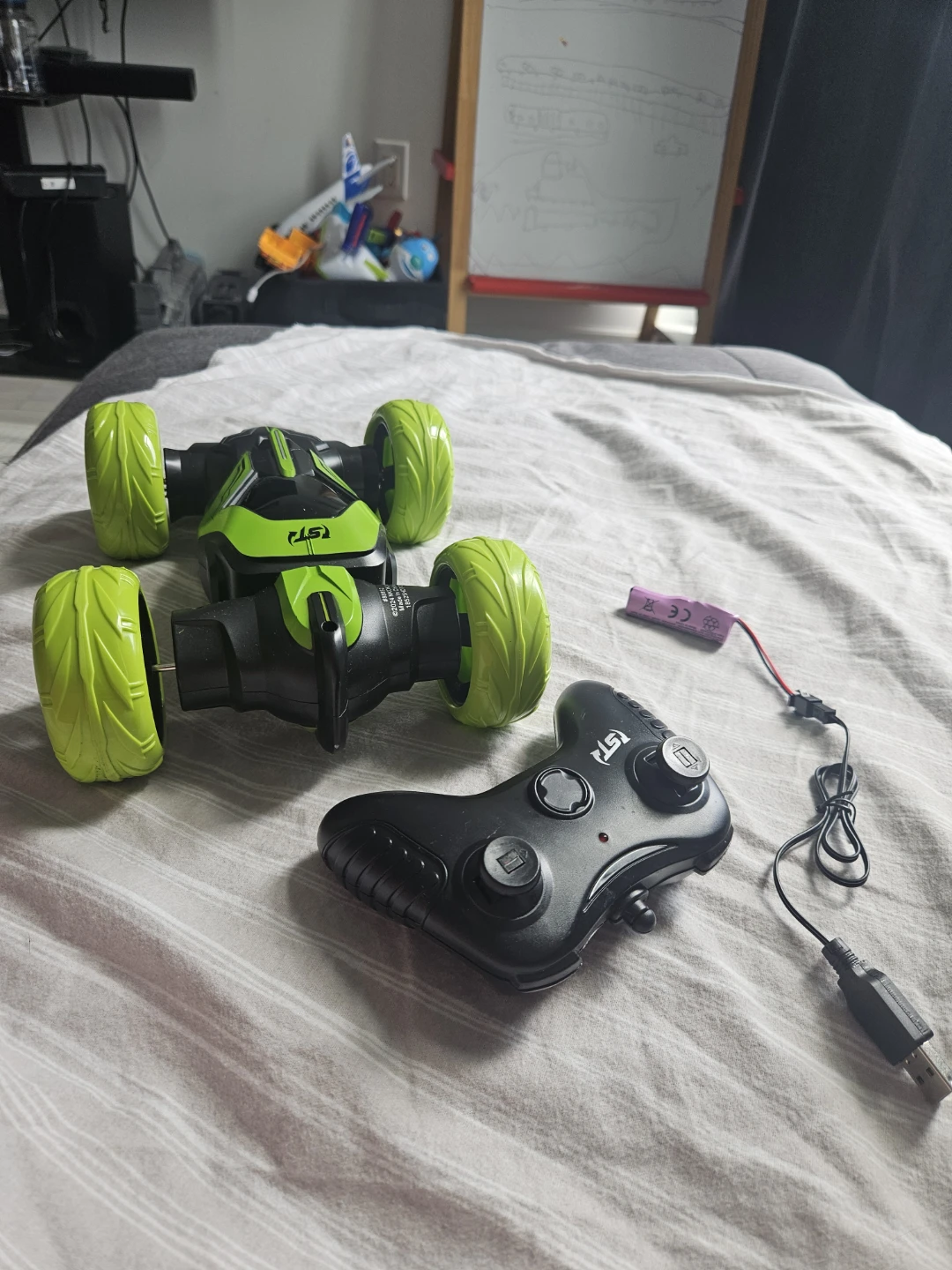 Stunt remote car - photo 2