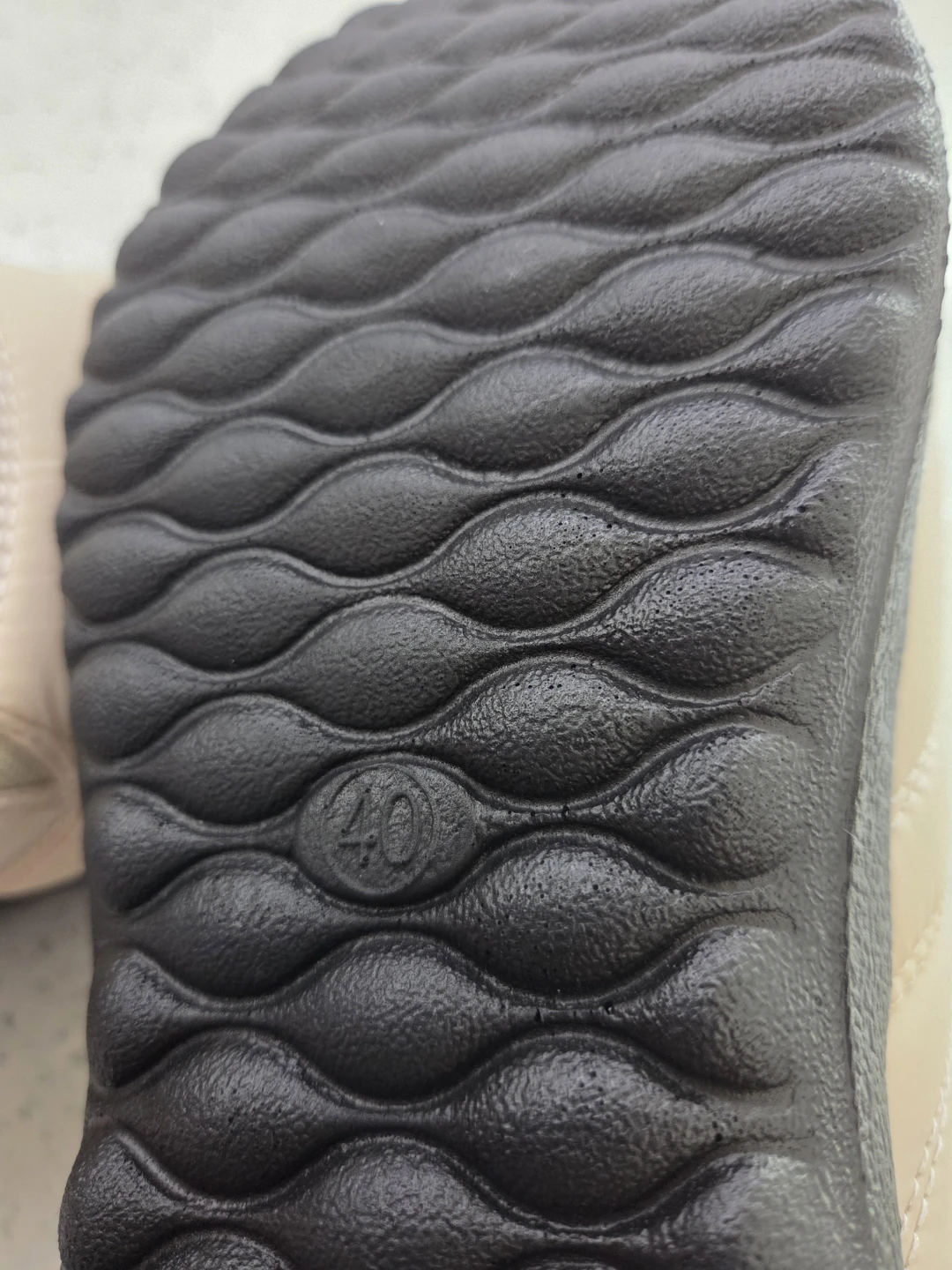 GO Brand Beige Quilted Slip-on Boots - photo 3