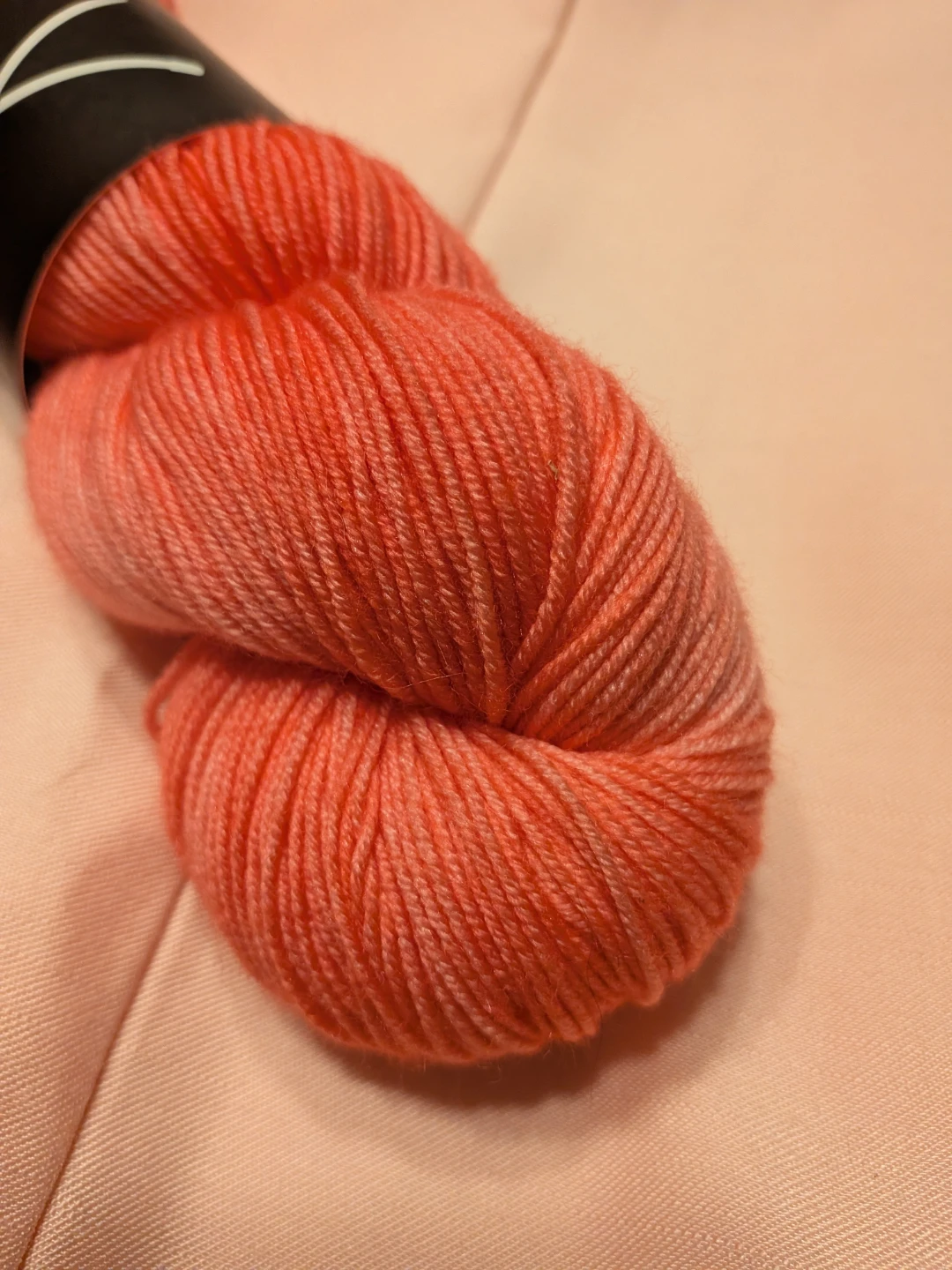 Bubblegum Pink Knitting Merino wool Yarn Skein - photo 4