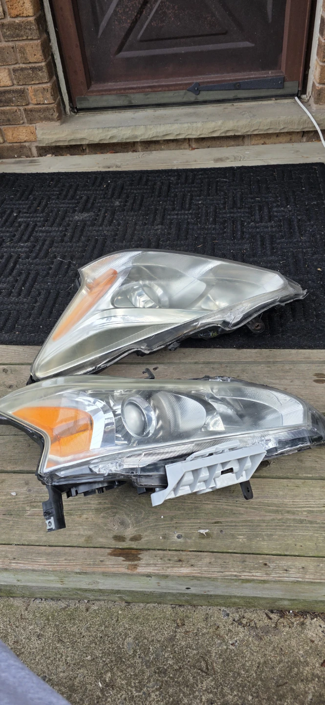 OEM Nissan Altima Headlights (Pair) - 2013-2015