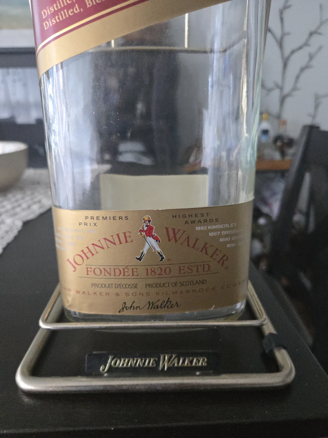 Vintage Johnnie Walker Red Label Bottle Swinging Stand - photo 2