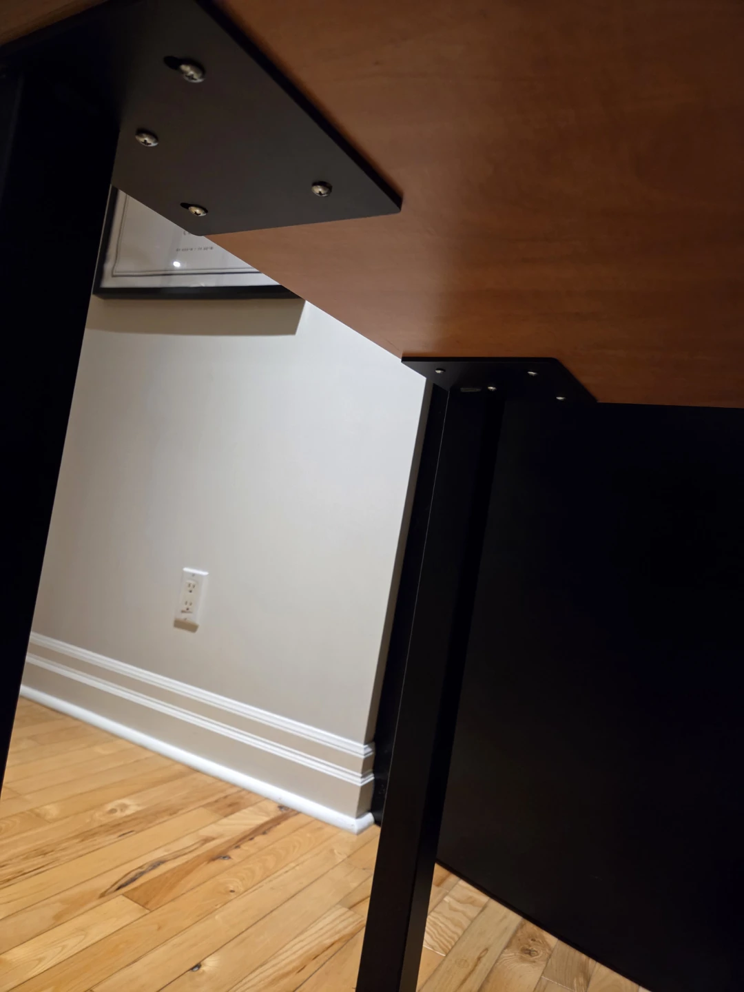 Modern Wood-Look Table / Desk with Black Metal Legs - photo 5