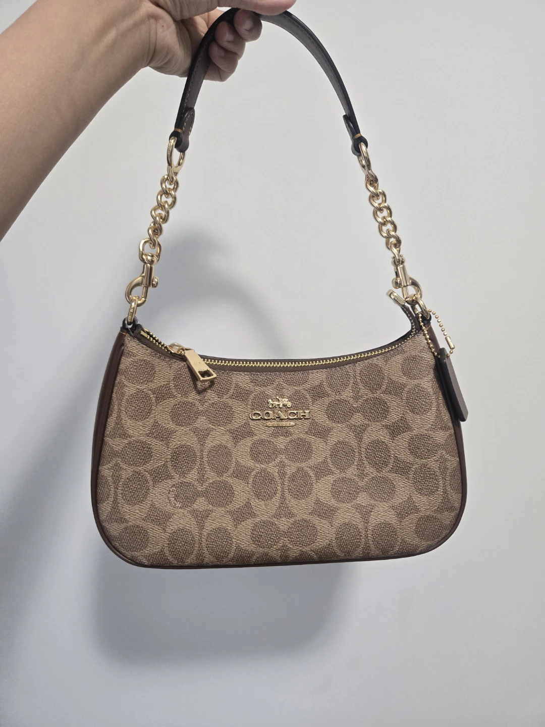Coach Teri Shoulder Bag Tan Signature