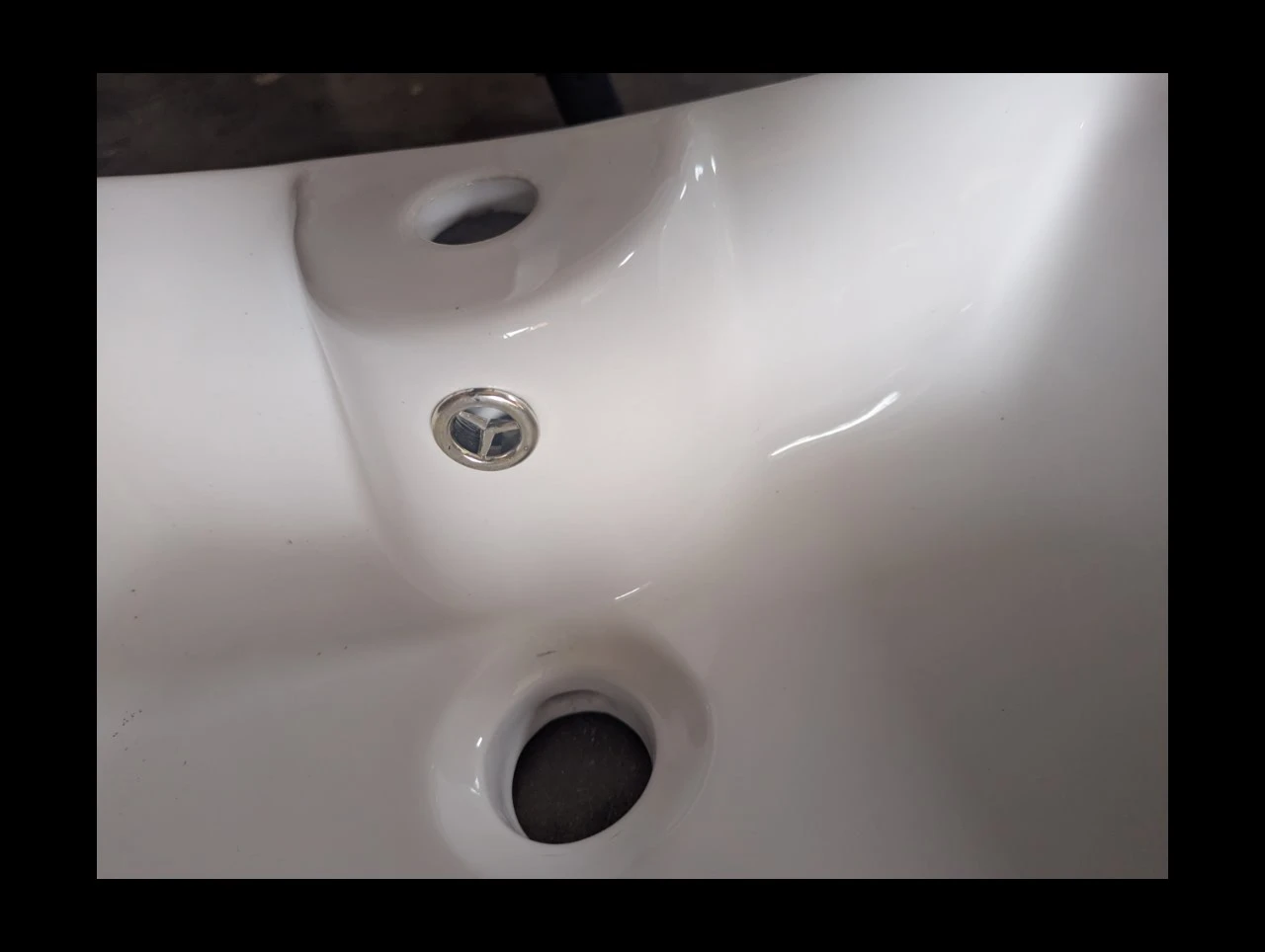 White Bathroom Vanity Sink Basin