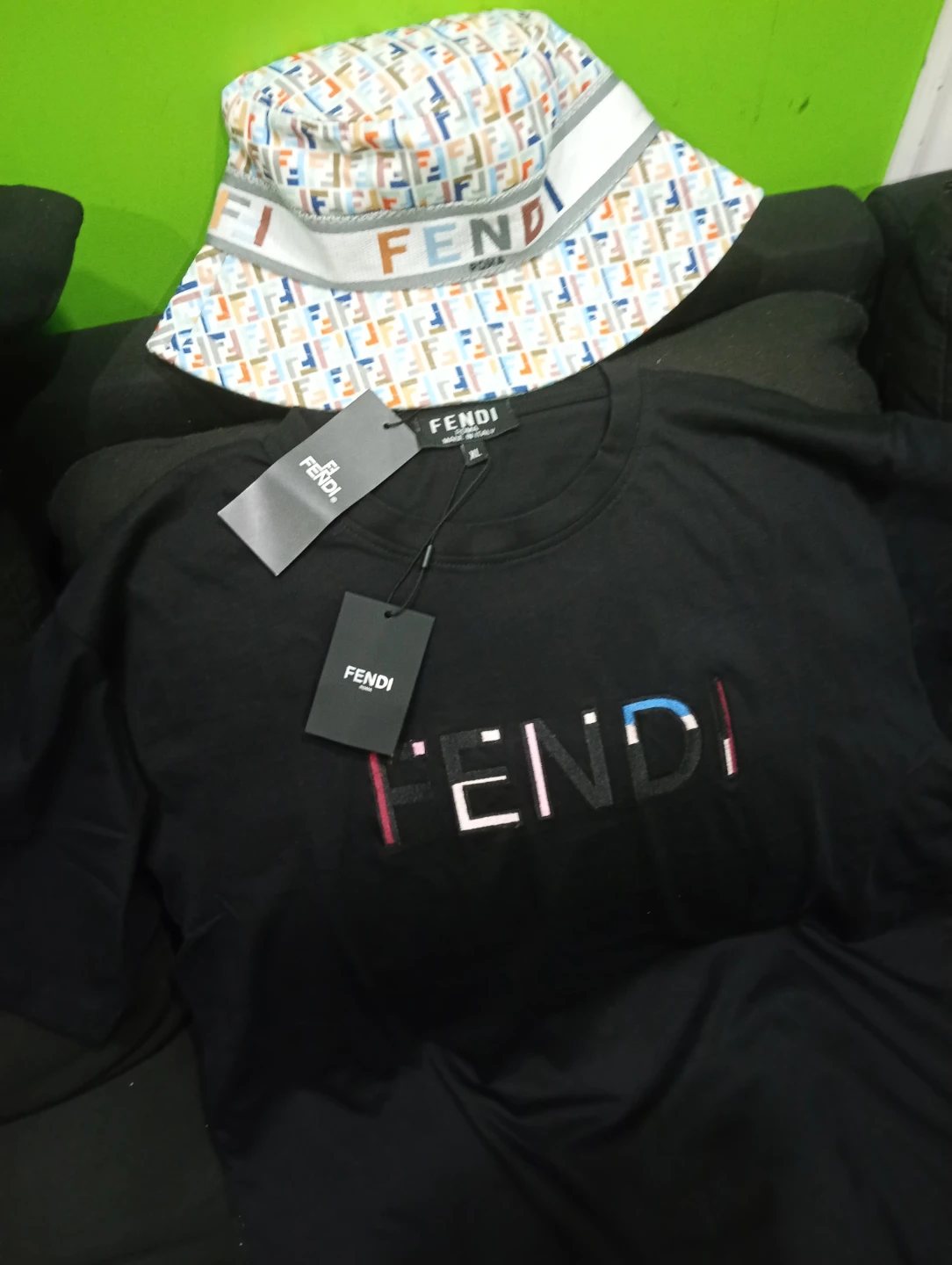Fendi T-shirt and Bucket Hat Set men's size XL - photo 4