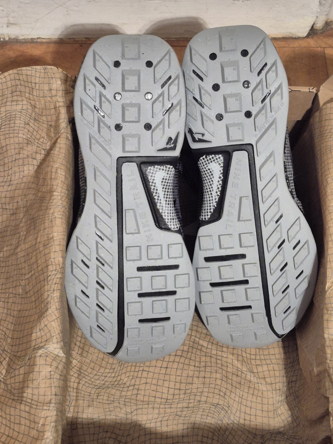 BNIB)Nike Trail 3 Size 7 Wmns Running Shoes - photo 2
