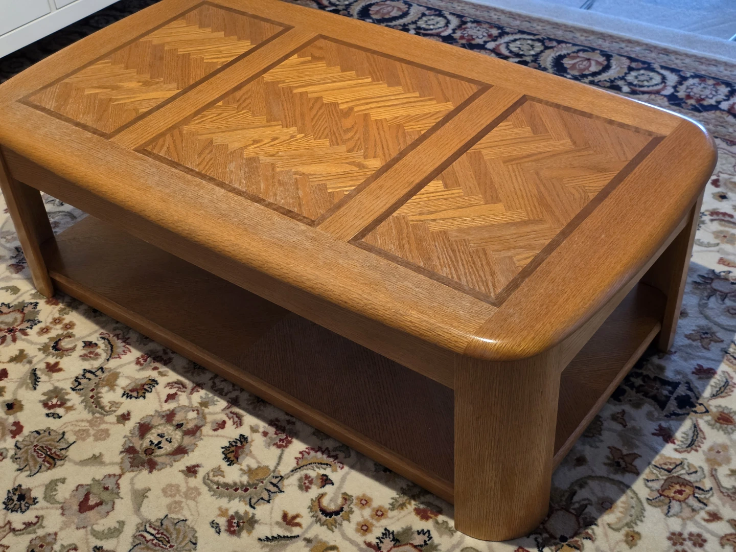 Oak Lift-Top Coffee Table