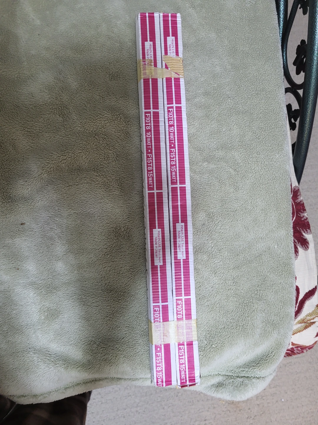 Hitachi Fluorescent Bulbs F10T8 and F15T8 - photo 2
