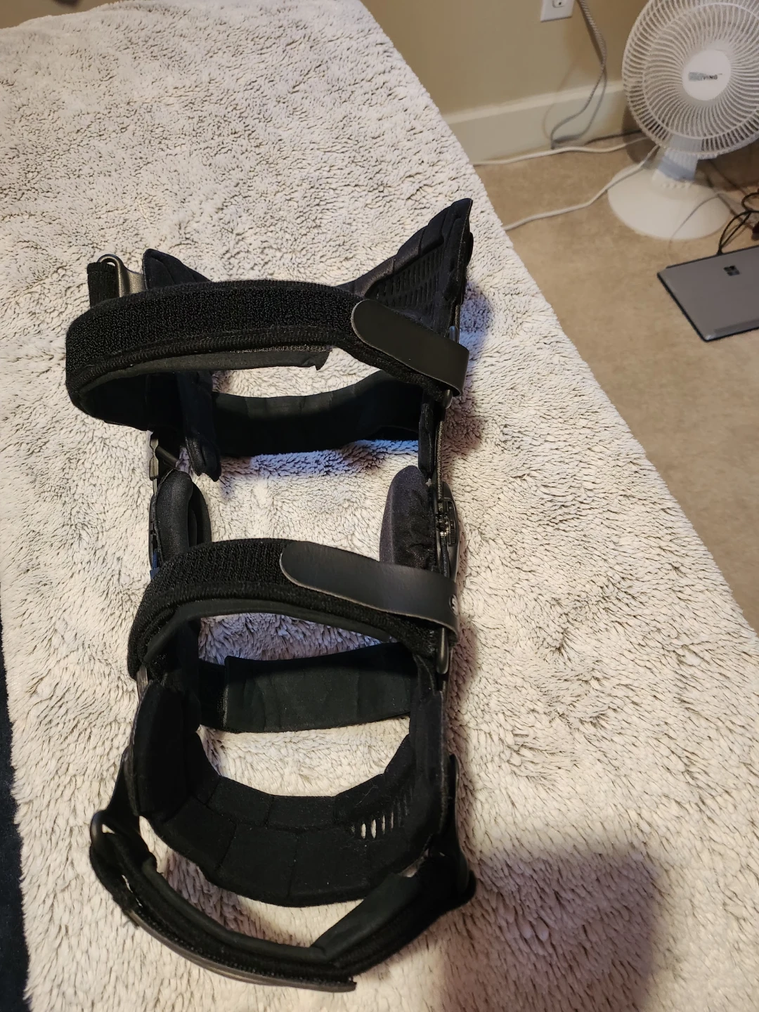 Breg Custom Knee Brace - photo 2
