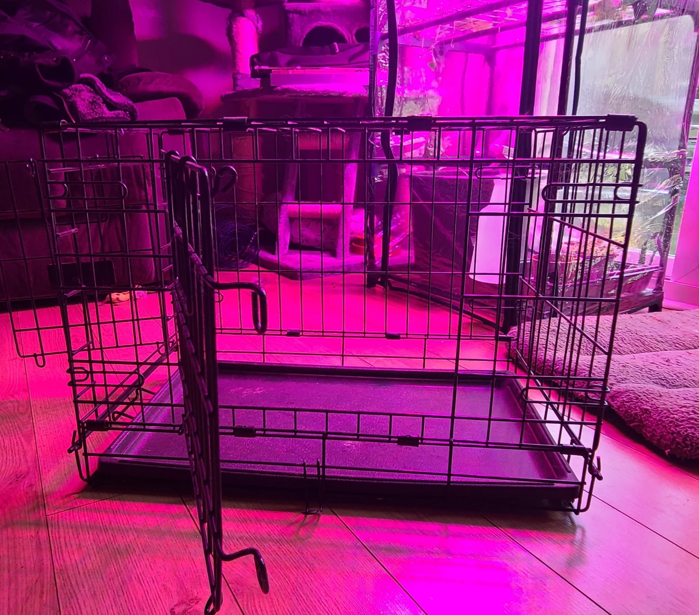 Top Paws brand 22" Metal pet crate - photo 2