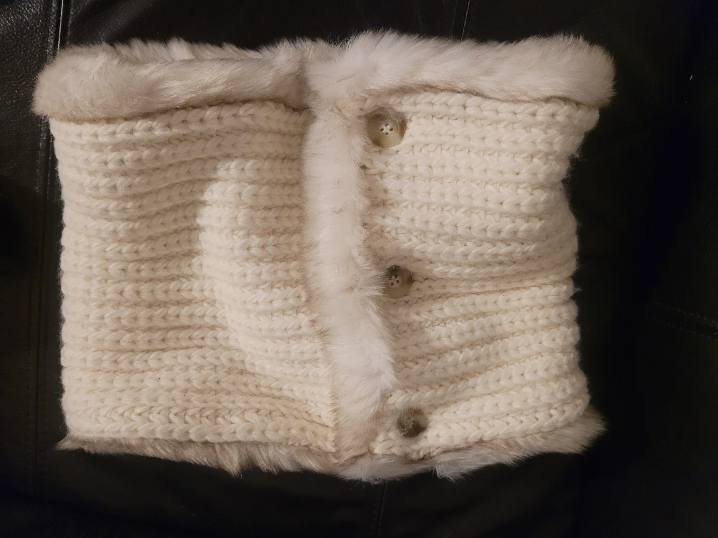 Uniqlo Faux Fur Knit Scarf