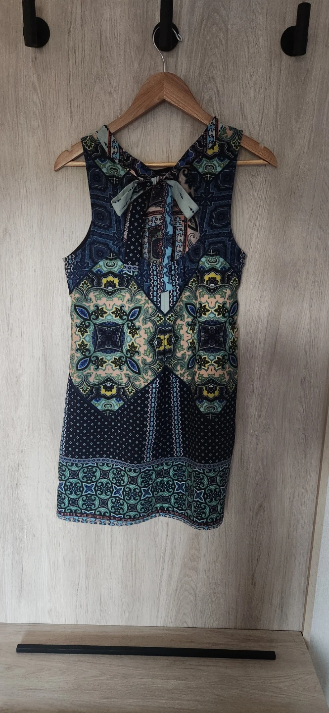 B. Darlin Sleeveless Patterned Dress - photo 2