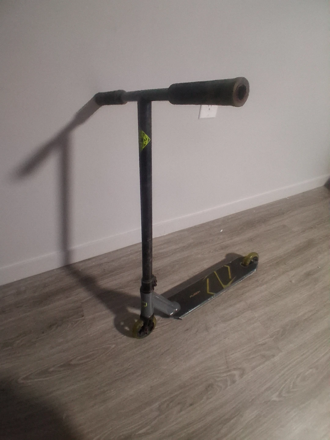 Pro style trick scooter
