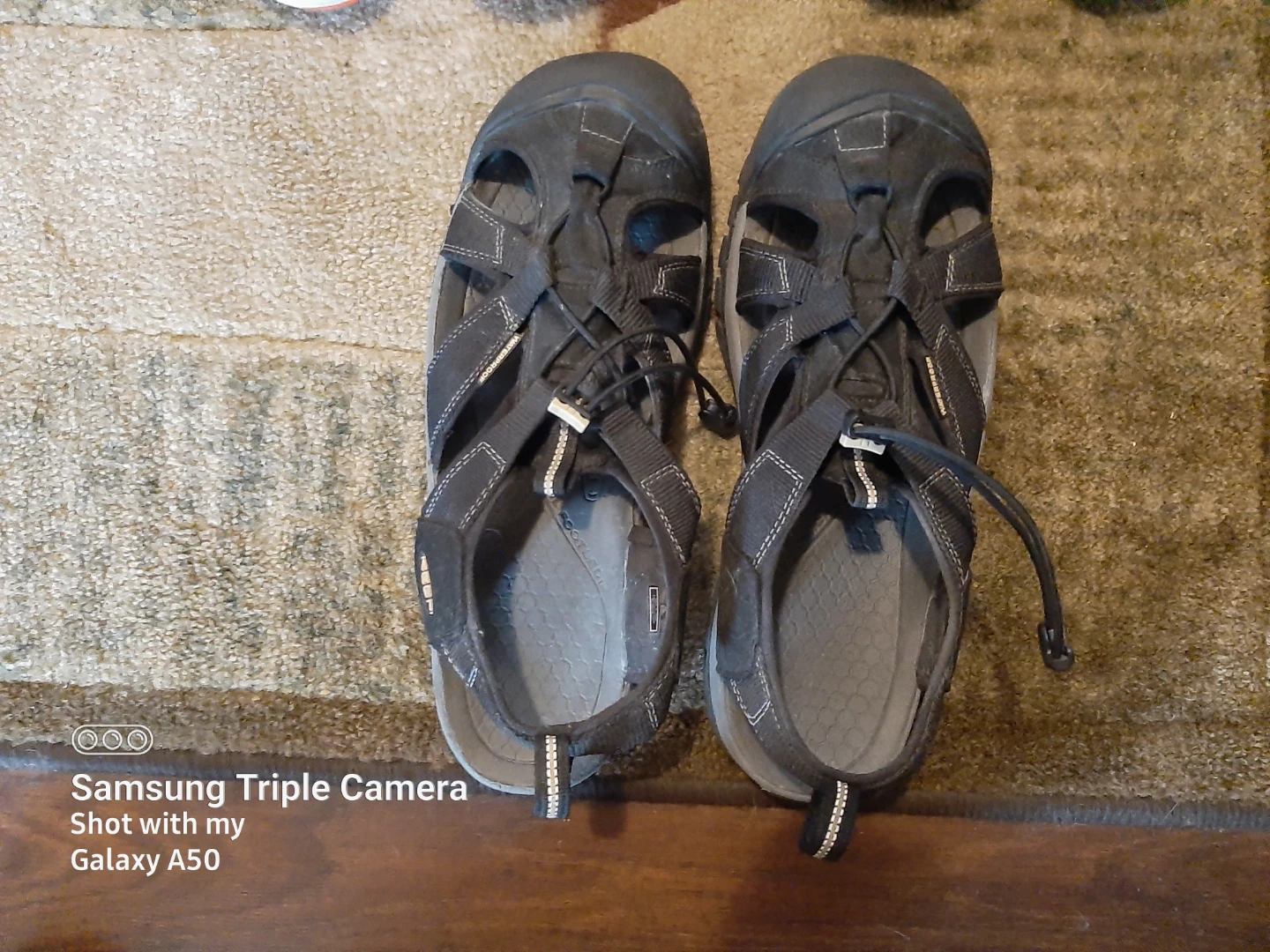 Mens Keen Sandals - size 12