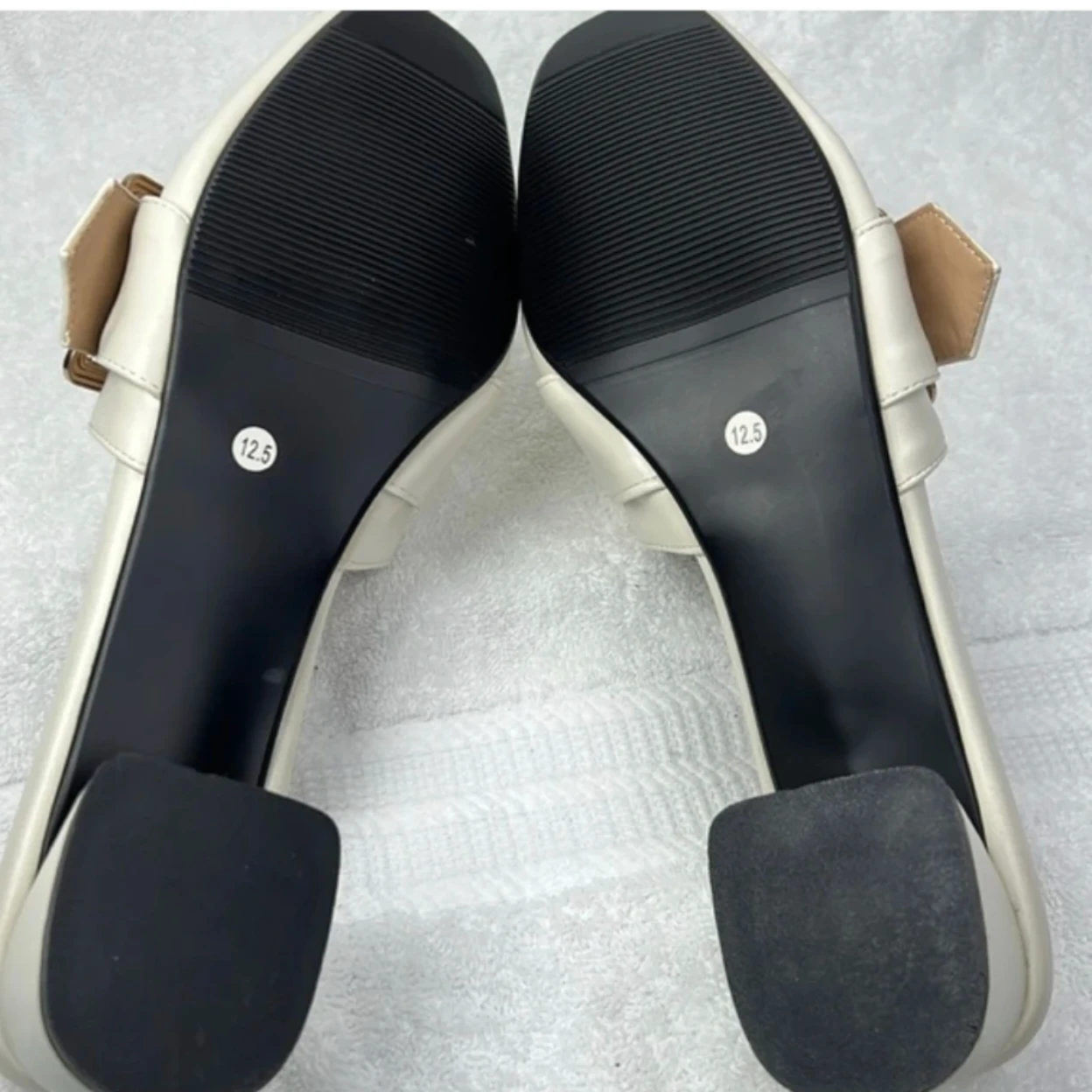 Cream Heeled Mules with Buckle Detail Size 12.5 - photo 4